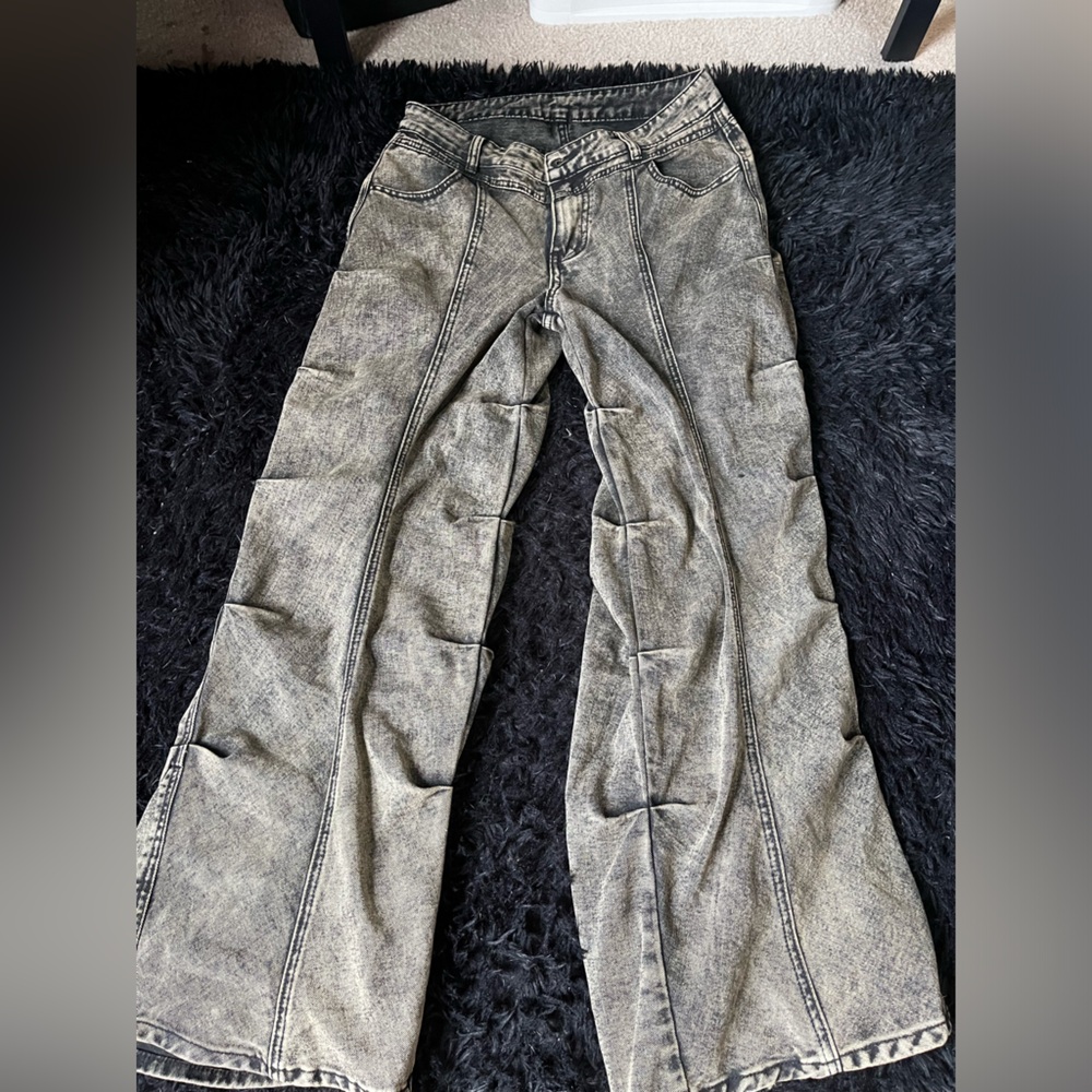 baggy jeans